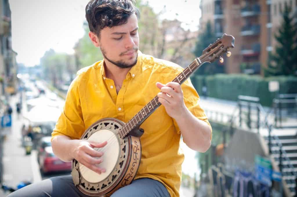 a man with a desire to play the banjo